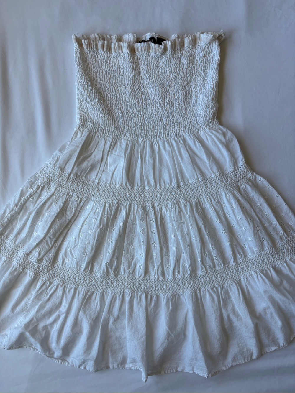 White Flowy Ruffled Dress - Picture 5 of 8